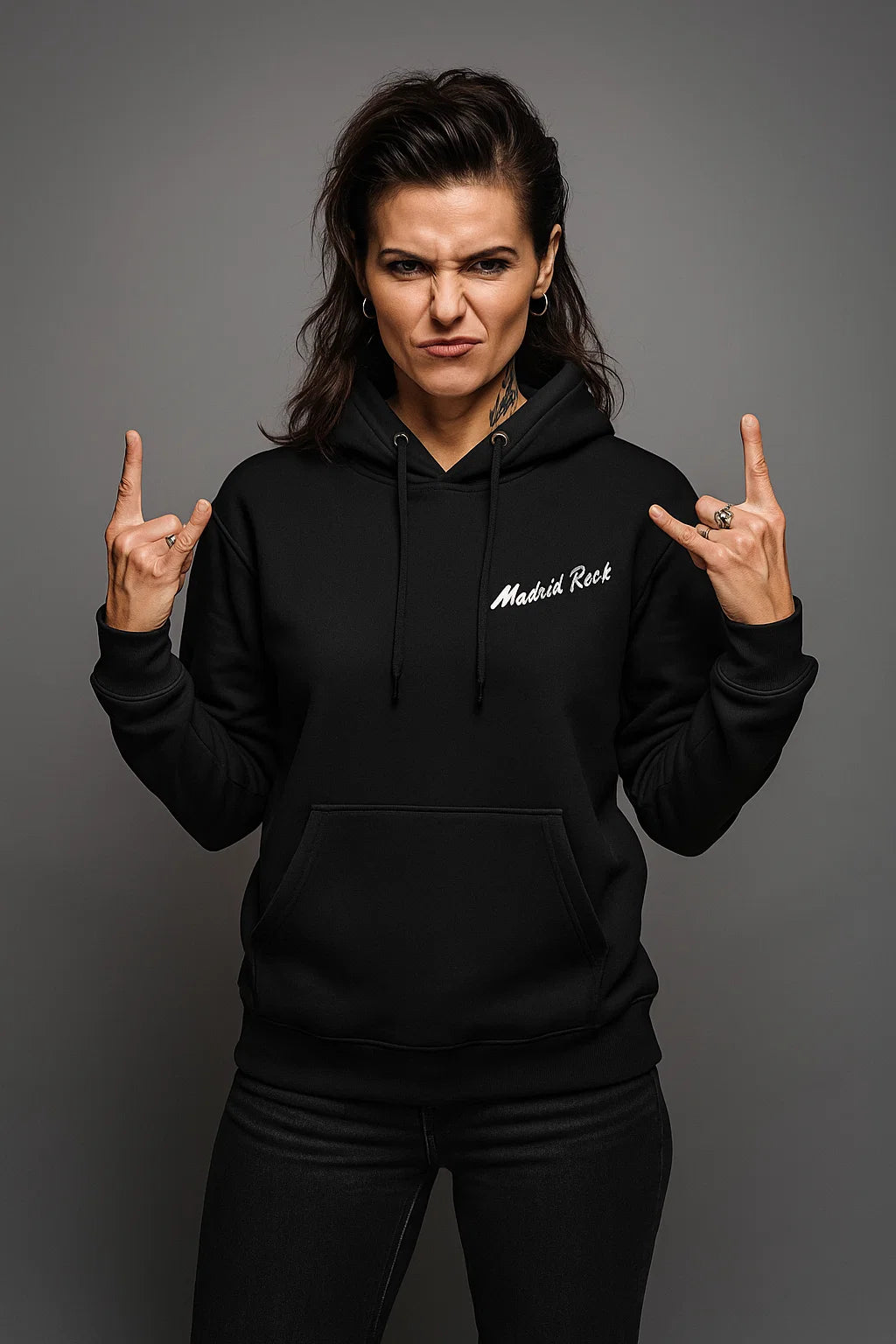 Sudadera Madrid Rock negra con capucha y logo en naranja