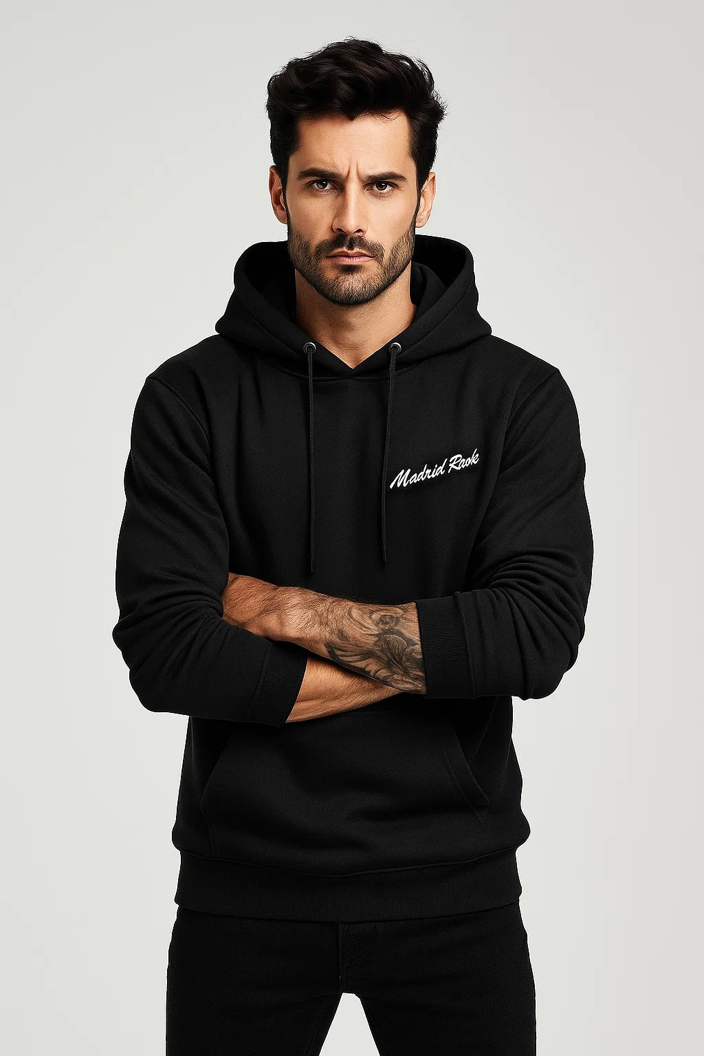 Sudadera Madrid Rock negra con capucha y logo en naranja